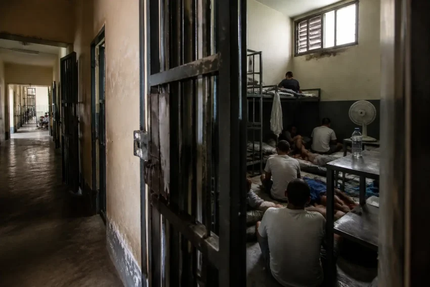 Antigone: sovraffollamento carcerario al 139,7%, suicidi in aumento e celle oltre i limiti