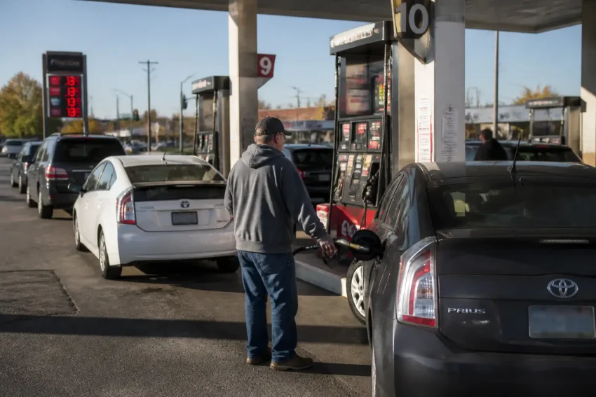Negli Stati Uniti la benzina spinge le ibride: Toyota e Hyundai in testa, elettriche pure in difficoltà