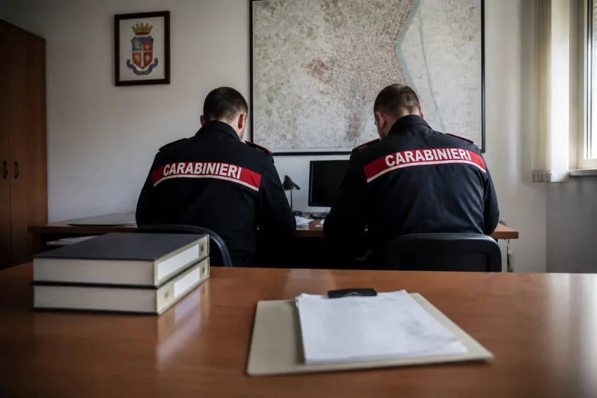 Crotone, scoperto presunto giro di prostituzione: sei misure cautelari