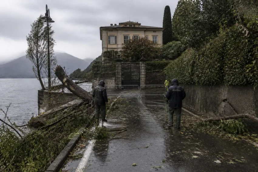 Maltempo in Lombardia, oltre 190 interventi dei vigili del fuoco e chiusure sul lago di Como