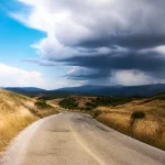 Fine settimana diviso in due: caldo e stabilità oggi, maltempo al Nord domani