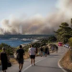 Incendi sul Gargano e in Molise: evacuazioni, strade chiuse e treni bloccati