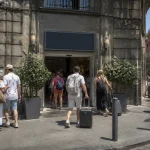 Napoli guida le presenze alberghiere di agosto: occupazione attesa all’87% Napoli guida le presenze alberghiere di agosto: occupazione attesa all’87%