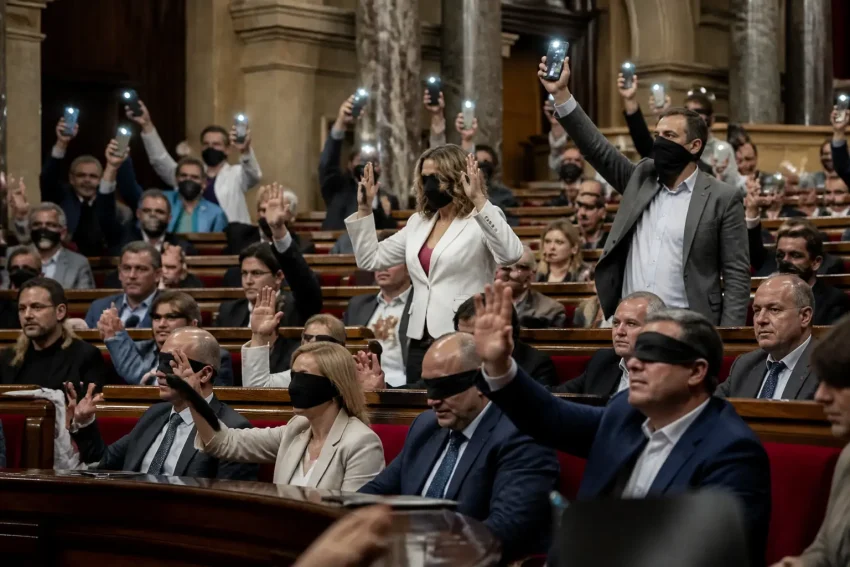 La Camera boccia l’uso delle chat Delmastro-Caroccia: 206 no e 133 sì
