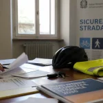 Codice della strada, consultazione aperta: patente B a 17 anni e nuove regole su multe, autovelox e divieti di guida Codice della strada, consultazione aperta: patente B a 17 anni e nuove regole su multe, autovelox e divieti di guida