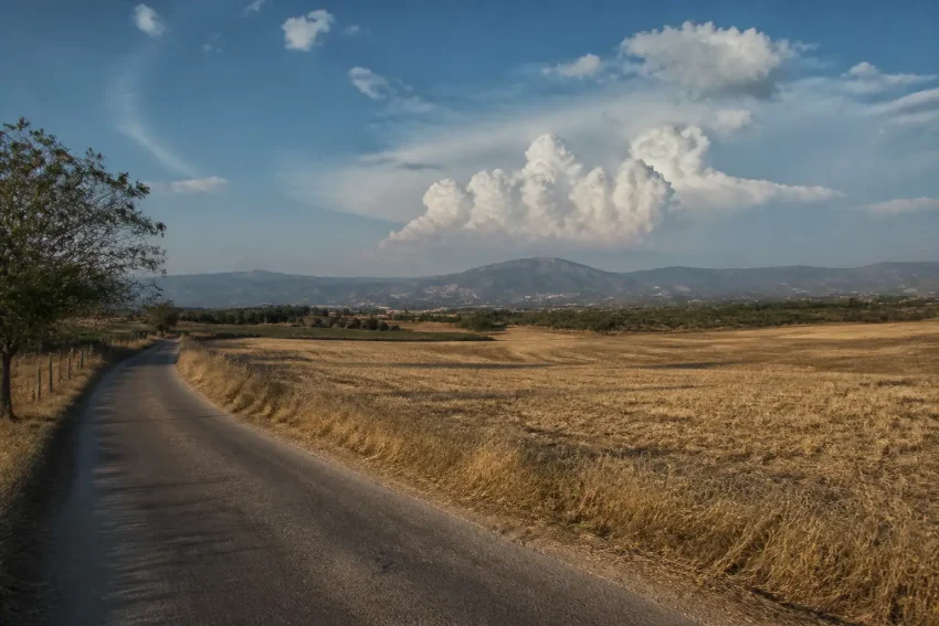 Caldo in attenuazione sull’Italia: da domani aumentano i temporali, tra lunedì e mercoledì atteso il cambio di circolazione